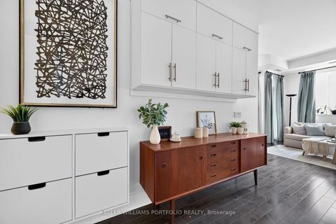 Photo 8 at 802 - 23 Glebe Road W, Eglinton, Toronto