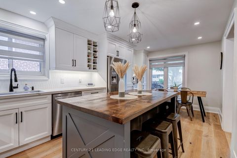 Photo 7 at 5 Mountbatten Road, Humber Heights, Toronto