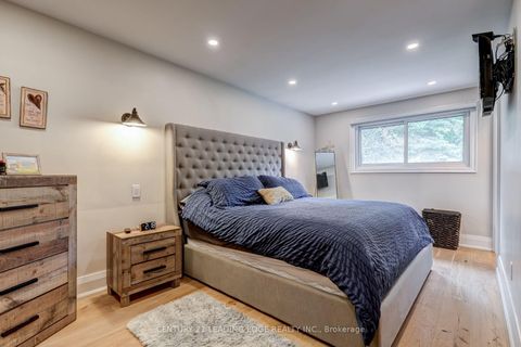 Photo 16 at 5 Mountbatten Road, Humber Heights, Toronto