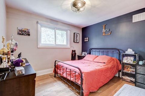 Photo 19 at 5 Mountbatten Road, Humber Heights, Toronto