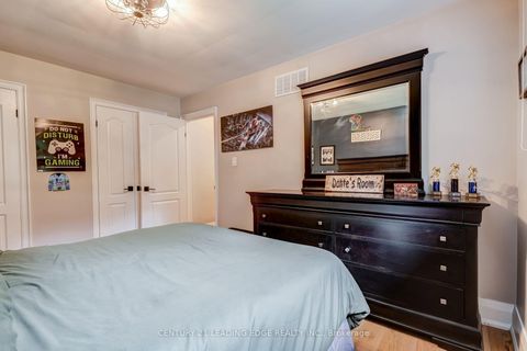 Photo 23 at 5 Mountbatten Road, Humber Heights, Toronto
