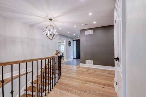 Photo 26 at 5 Mountbatten Road, Humber Heights, Toronto