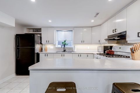 Photo 32 at 5 Mountbatten Road, Humber Heights, Toronto