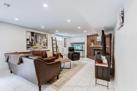 Photo 34 at 5 Mountbatten Road, Humber Heights, Toronto