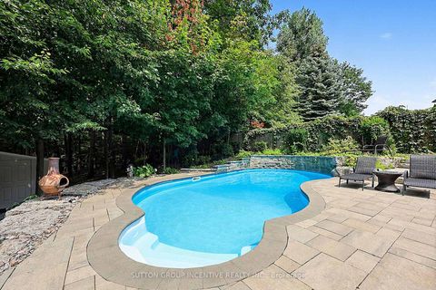 Photo 6 at 102 CUMMING Drive, Ardagh, Barrie