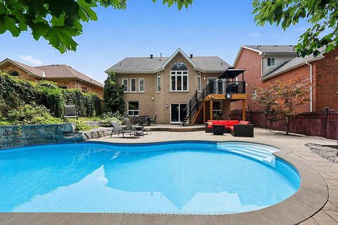 Photo 7 at 102 CUMMING Drive, Ardagh, Barrie