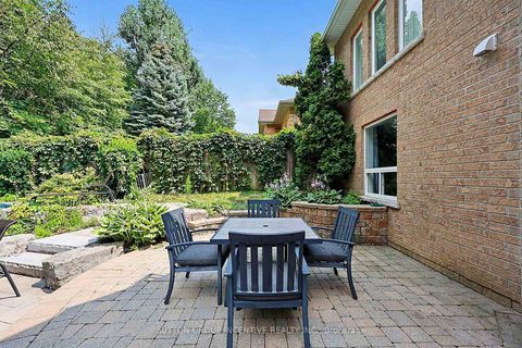 Photo 10 at 102 CUMMING Drive, Ardagh, Barrie