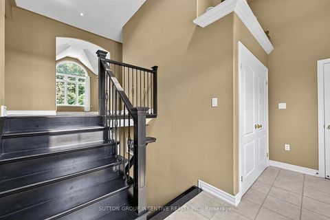 Photo 16 at 102 CUMMING Drive, Ardagh, Barrie