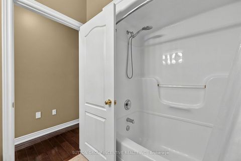 Photo 34 at 102 CUMMING Drive, Ardagh, Barrie