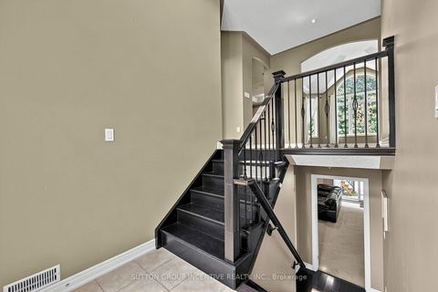 Photo 36 at 102 CUMMING Drive, Ardagh, Barrie