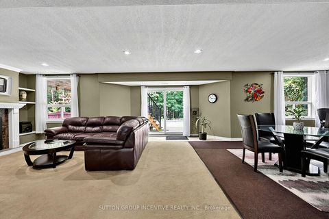 Photo 37 at 102 CUMMING Drive, Ardagh, Barrie