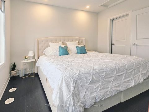 Photo 16 at 551 New England Court, Summerhill Estates, Newmarket