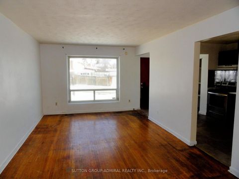 Photo 3 at 205 St Lucie Drive, Humbermede, Toronto