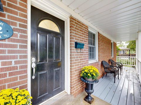 Photo 4 at 432 Paliser Crescent N, Harding, Richmond Hill