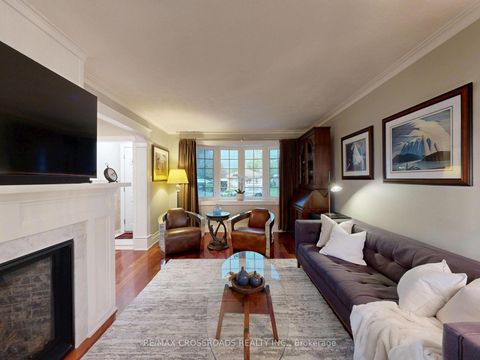 Photo 5 at 432 Paliser Crescent N, Harding, Richmond Hill