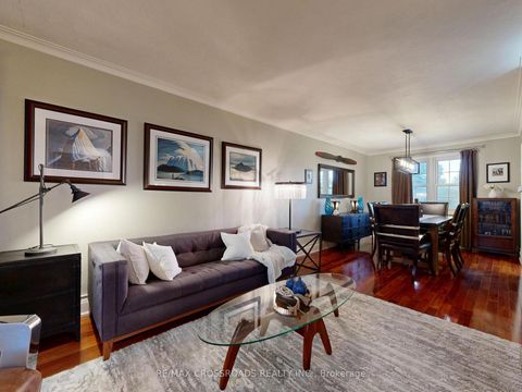 Photo 8 at 432 Paliser Crescent N, Harding, Richmond Hill