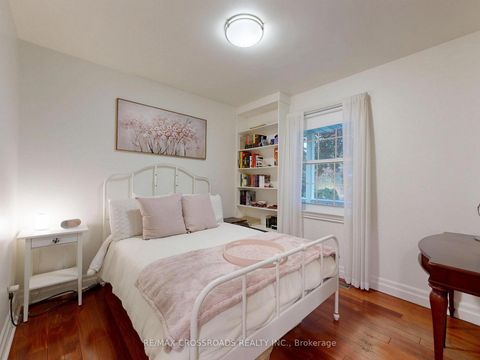 Photo 20 at 432 Paliser Crescent N, Harding, Richmond Hill