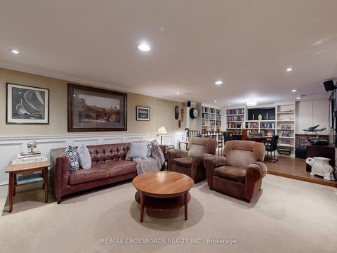 Photo 31 at 432 Paliser Crescent N, Harding, Richmond Hill