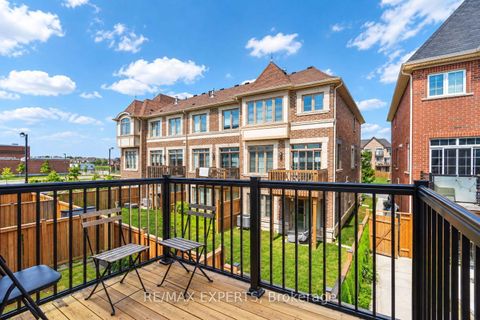 Photo 12 at 176 Sydney Circle, Vellore Village, Vaughan