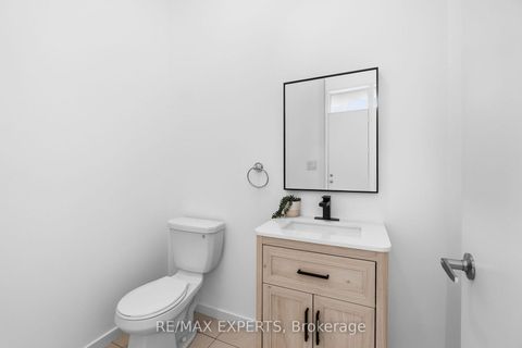 Photo 13 at 176 Sydney Circle, Vellore Village, Vaughan