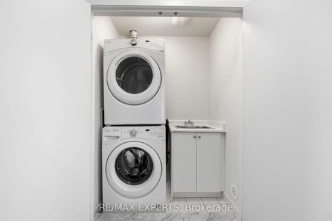 Photo 24 at 176 Sydney Circle, Vellore Village, Vaughan