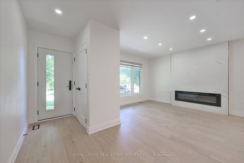 Photo 5 at 18 Celestine Drive, Richview, Toronto