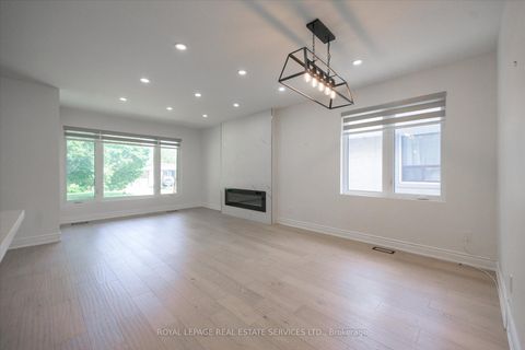 Photo 13 at 18 Celestine Drive, Richview, Toronto