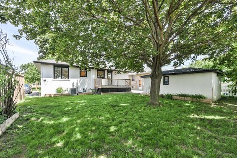 Photo 38 at 18 Celestine Drive, Richview, Toronto