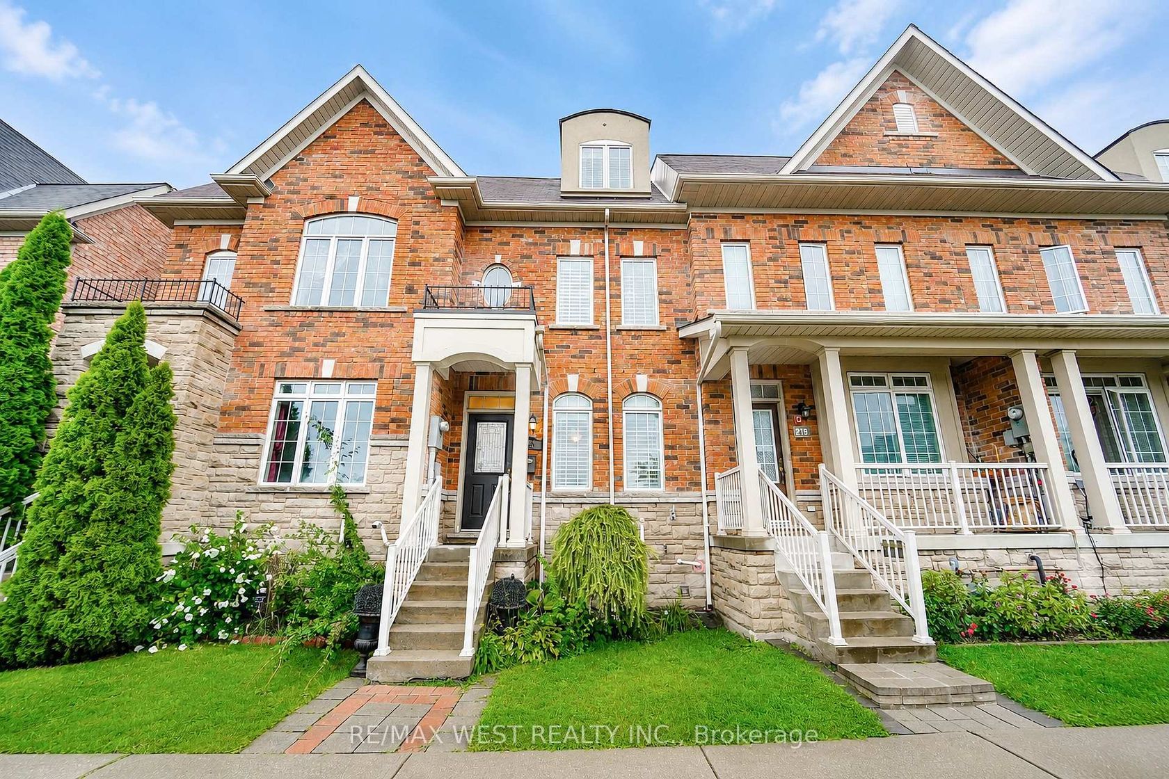 221 Isaac Devins Boulevard, Pelmo Park W5, Toronto photo 7