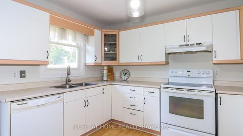 Photo 9 at 70 Kinzie Lane, Grove East, Barrie
