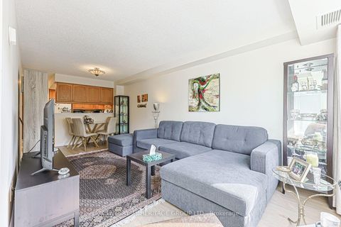Photo 9 at 211 - 900 Bogart Mill Trail, College Manor, Newmarket