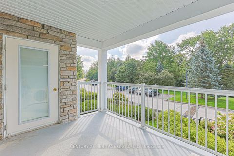 Photo 13 at 211 - 900 Bogart Mill Trail, College Manor, Newmarket