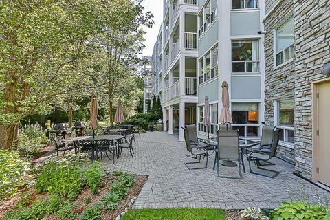 Photo 36 at 211 - 900 Bogart Mill Trail, College Manor, Newmarket