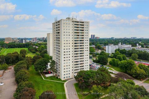 Photo 2 at 906 - 1350 York Mills Road, Donalda, Toronto