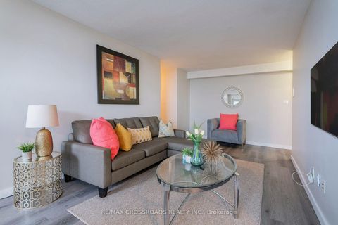 Photo 10 at 906 - 1350 York Mills Road, Donalda, Toronto