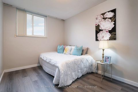 Photo 23 at 906 - 1350 York Mills Road, Donalda, Toronto