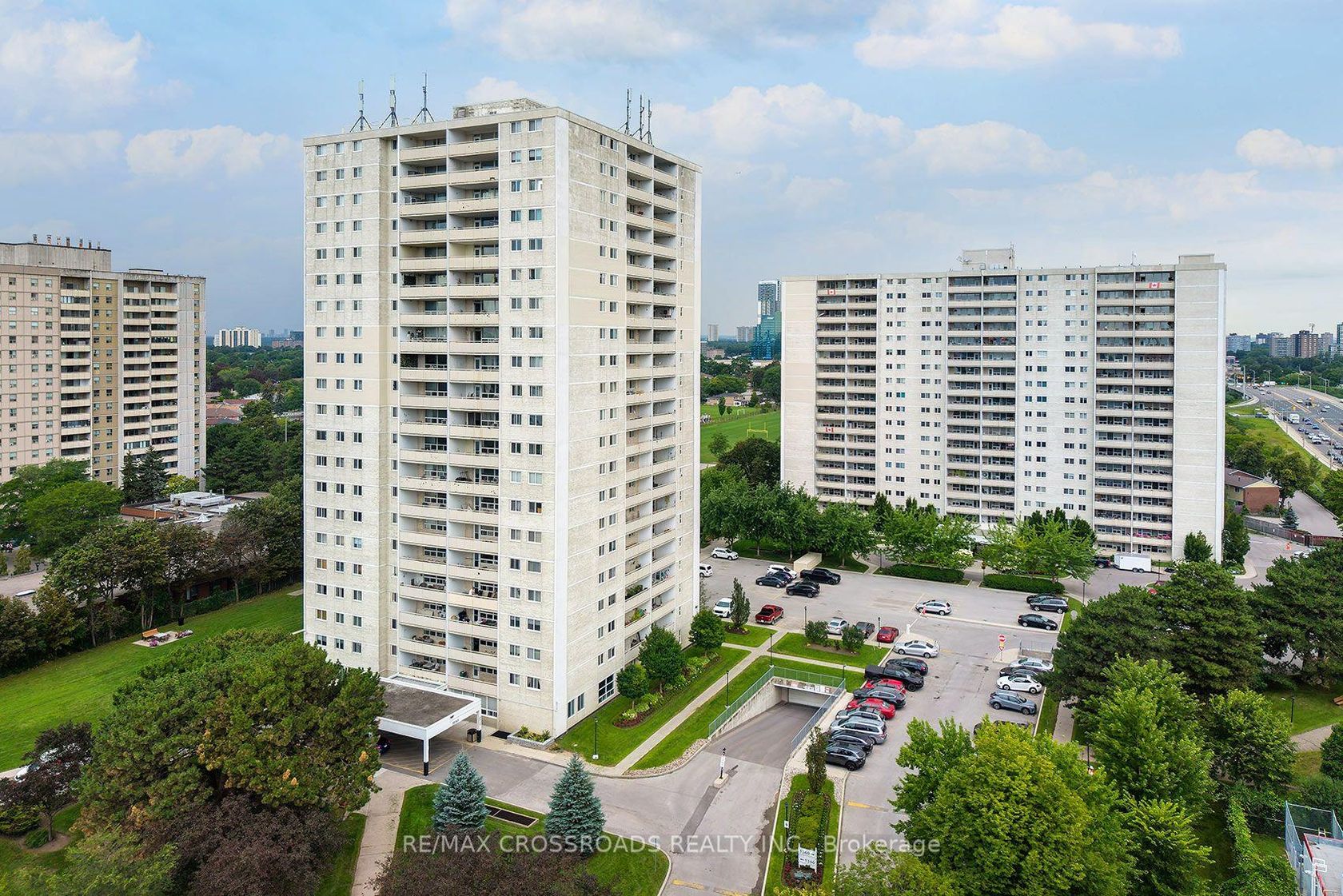 906 - 1350 York Mills Road, Donalda, Toronto photo number 2