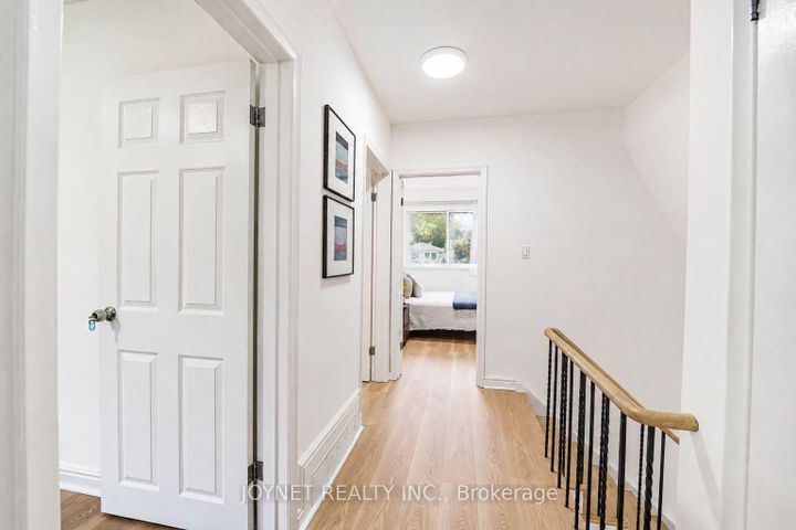 Photo 27 at 42 Brucedale Crescent, Bayview Village, Toronto