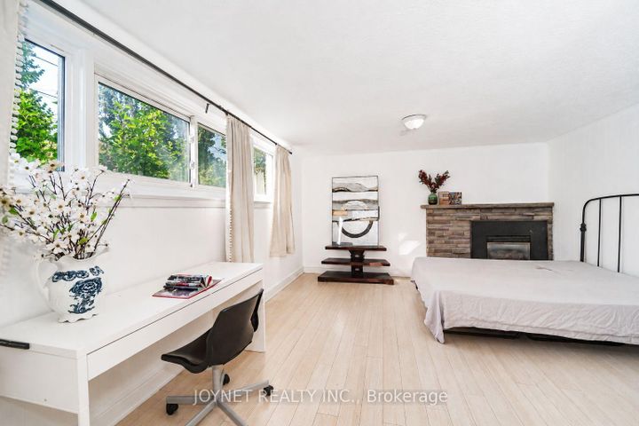 Photo 28 at 42 Brucedale Crescent, Bayview Village, Toronto