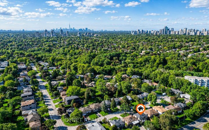 Photo 35 at 42 Brucedale Crescent, Bayview Village, Toronto