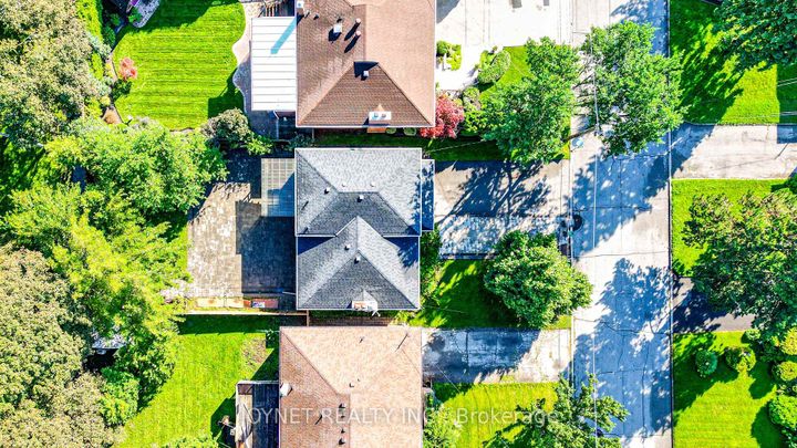 Photo 36 at 42 Brucedale Crescent, Bayview Village, Toronto