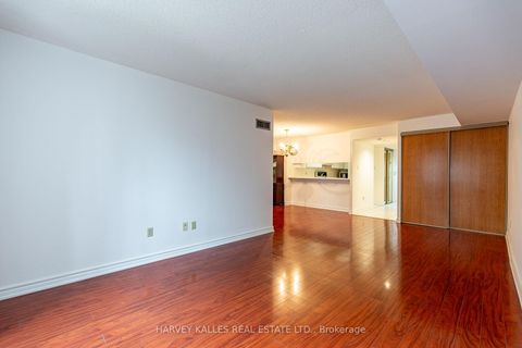 Photo 8 at 205 - 5 Kenneth Avenue, Willowdale East, Toronto