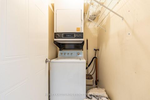 Photo 16 at 205 - 5 Kenneth Avenue, Willowdale East, Toronto