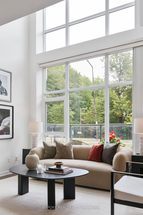 Photo 5 at 186 Borough Drive, Bendale, Toronto