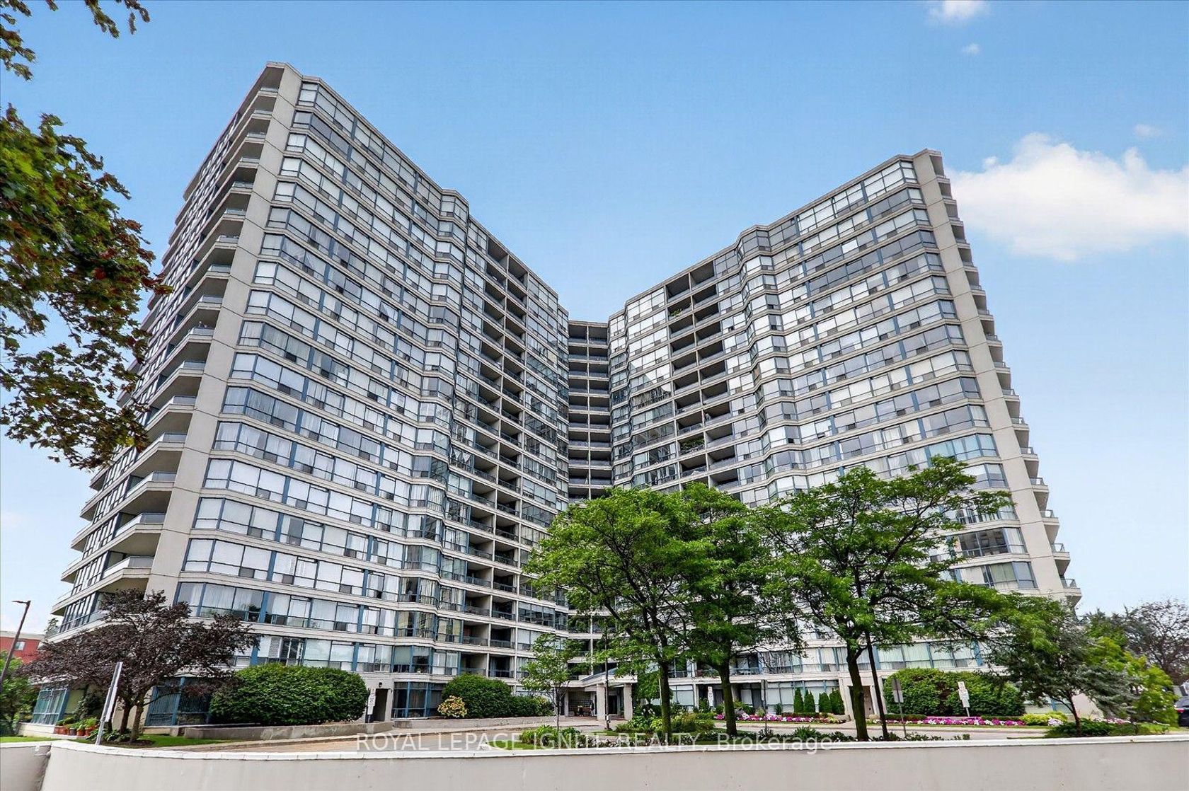 809 - 4725 Sheppard Avenue E, Malvern West, Toronto photo number 2