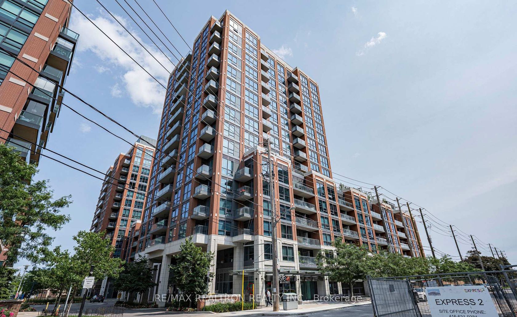 230 - 31 Tippett Road, Clanton Park, Toronto photo number 2