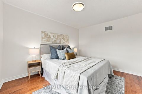 Photo 16 at 96 Capera Drive, Vellore Village, Vaughan