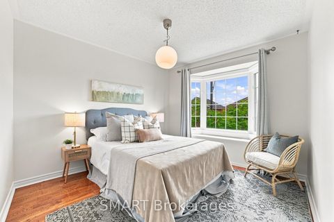 Photo 18 at 96 Capera Drive, Vellore Village, Vaughan