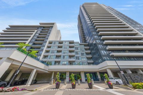 Photo 1 at 1225 - 7900 Bathurst Street, Beverley Glen, Vaughan
