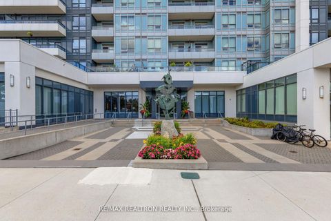 Photo 2 at 1225 - 7900 Bathurst Street, Beverley Glen, Vaughan